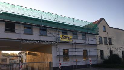 Bild: ihl
Vorerst wird auf den Dächern früheren Konservenfabrik Gschossmann Strom erzeugt. Später wird daraus der "Okis-Gewerbepark Schwandorf".