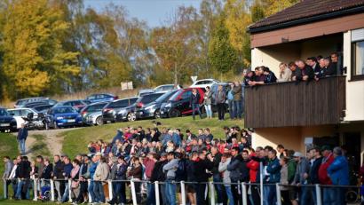 Bild: btg
Das Derby Gleiritsch/Trausnitz gegen Tännesberg verfehlte seine Wirkung nicht und lockte zahlreiche Zuschauer an.