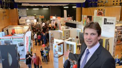 Bild: Petra Hartl
So kennen ihn viele Amberger: Thomas Resch organisiert die Oberpfälzer Baumesse im ACC.