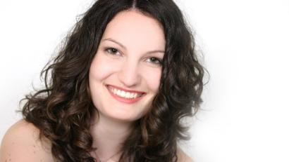 Bild: exb
Katrin Klose widmet sich als Interpretin und Komponistin der Erforschung und Neuformulierung zeitgenössischer Neuer Musik: Die 28-jährige Vilseckerin hat jetzt in Salzburg ein mit 10 000 Euro dotiertes Jahresstipendium bekommen.