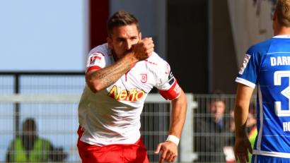 Bild: Jahn Regensburg
Marco Gruettner jubelt nach dem 1:1 Ausgleich gegen Darmstadt.