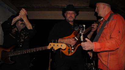 Bild: gge
Herbert, Helmut und Jockl: die drei "Saitenrocker" der Band.