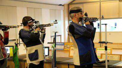 Bild: ffl
Punktelieferant Markus Ulrich (rechts) Holzhammer gegen Christian Wimmer Oppersdorf