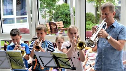 Bild: Doris Mayer
Das Erlernen eines Instruments erweitert emotionale und soziale Fähigkeiten.