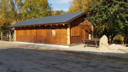 Bild: dob
Die Krieger- und Soldatenkameradschaft im Ortsteil Böhmischbruck hat sich mit der Errichtung eines Vereinsheims einen eigenen Bereich geschaffen.