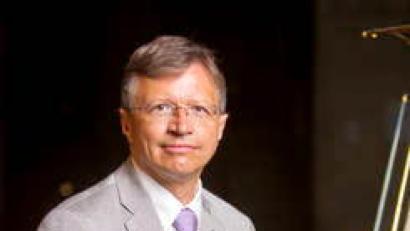 Bild: fsb
Franz Josef Stoiber, Domorganist in Regensburg, kommt nach Pirk in die Auferstehungskirche.