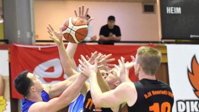 Bild: Büttner, Gerhard
Das Oberpfalz-Derby zwischen der DJK Neustadt und den Neumarkt Baskets war nicht immer attraktiv, aber bis zum Ende spannend.