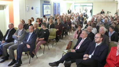 Bild: Wolfgang Steinbacher
Rund 120 Gäste feiern mit der Palliativstation Neustadt zehnten Geburtstag.