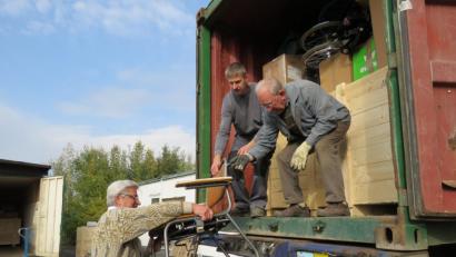 Bild: ubb
Auch so kann Not gelindert werden: Was bei uns vielleicht belächelt wird, leistet in den armen Ländern Afrikas wertvolle Hilfe bei Menschen mit Behinderungen, die kein Geld für einen modernen Rollstuhl haben.