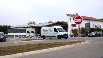 Bild: Hirsch
Wie lässt sich der Kreuzungsbereich bei Heselbach entschärfen? Diese Frage beschäftigt den Wackersdorfer Gemeinderat.