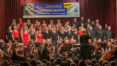 Bild: exb
"Singing Witt" gestaltet gemeinsam mit dem Westböhmischen Symphonieorchester aus Marienbad das Abschlusskonzert im Jubiläumsjahr.