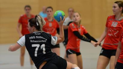Bild: ham
HSG-Spielerin Marie Fiala beim Torabschluss: Beim HC Forchheim hat sie dazu nicht die Gelegenheit. Das abgesagte Spiel wird nicht nachgeholt.
