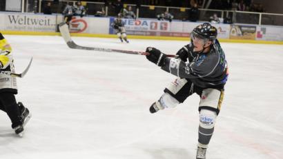 Bild: brü
Trainer-Filius Lukas Salinger ist nach seiner Sperre ebenfalls wieder an Bord.