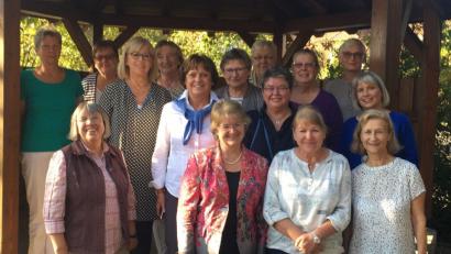 Bild: exb
50 Jahre später Wiedersehensfreude bei den ehemaligen Schülerinnen der Armen Schulschwestern.