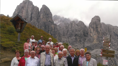 Bild: hme
Vor dem Grödnerjoch posiert die KAB-Reisegruppe für ein Erinnerungsfoto.