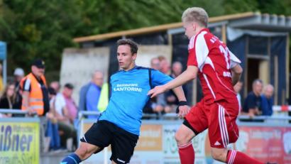 Bild: Thomas Schrems
Der FC Tirschenreuth (links Julian Schornbaum) empfängt am Sonntag die SpVgg Bayreuth II.