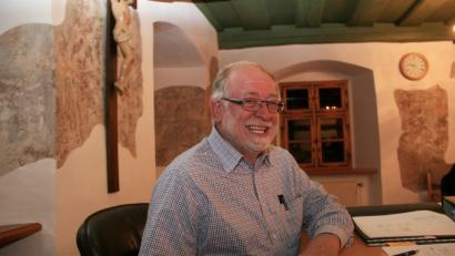 Bild: wro
Bürgermeister Herbert Bauer feiert am Sonntag seinen 70. Geburtstag. Dazu hat er – neben seiner Familie und seinen Verwandten – auch viele Freunde und Weggefährten eingeladen.