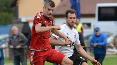 Bild: ham
Philipp Schön (links) und seine Pfreimder Teamkollegen wollen gegen Fortuna endlich wieder ein Erfolgserlebnis feiern.