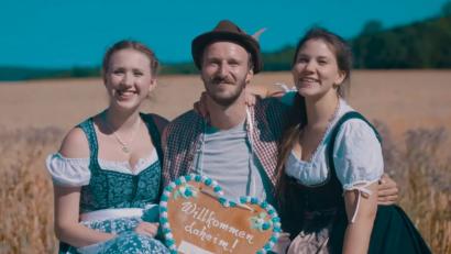 Bild: Screenshot
"Willkommen daheim": Der neue Imagefilm des Landkreises Amberg-Sulzbach soll das Gefühl von Heimat vermitteln. Und gleichzeitig Menschen neugierig auf die Region machen.