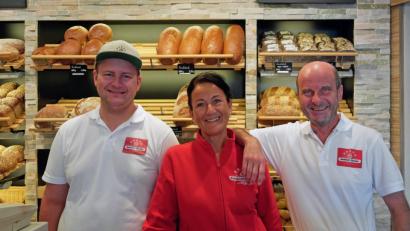 Bild: tr
Zwei Generationen, zwei Konzepte. Von links Florian Maschauer und die Eltern Manuela und Karl Maschauer.