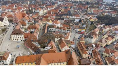 Bild: Thilo Hierstetter
Schlechte Zeiten für Leerstände in der Sulzbacher Altstadt, denn die Kommune setzt nun ein Förderprogramm zu deren Beseitigung aufs Gleis. Nur die endgültige Zustimmung des Stadtrat steht zwar noch aus, gilt aber schon jetzt als sicher.
