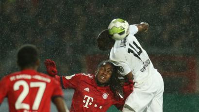 Bild:  Friso Gentsch/dpa
SV Rödinghausen - Bayern München.