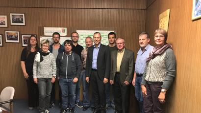 Bild: exb
Die Jugendbeauftragten bei ihrer Tagung in Pechbrunn mit Bürgermeister Ernst Neumann (Dritter von rechts).