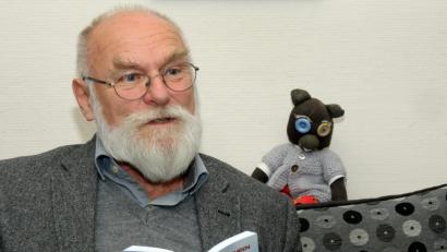 Bild: Stephan Huber
Peter Seidl ist das Alter Ego von Manfred. Kein Wunder, dass der Pädagoge im Ruhestand dessen Werke vorliest.