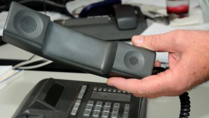 Bild: Stephan Huber
Die Stadtwerke warnen vor neuem Nepp am Telefon: Sie rufen Bürger weder an noch veranlassen sie Hausbesuche, um Tarifangebote zu unterbreiten.