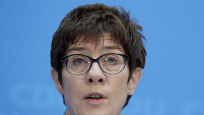 Bild: Michael Sohn/AP
Annegret Kramp-Karrenbauers Chancen, CDU-Chefin zu werden, stehen nicht sonderlich gut.