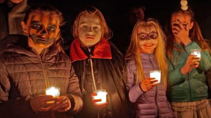 Bild: tr
In voller Halloween-Montur waren diese jungen Damen gekommen.