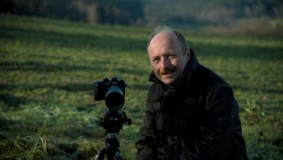 Bild: stg
Naturfilmer Thomas Stock widmet sich der Insektenwelt im Oberpfälzer Wald
