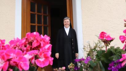 Bild: Thomas Dobler
Die neue Oberin Schwester Gabriele Liegl leitet seit einem Monat das Kloster der Armen Schulschwestern in Neunburg vorm Wald.