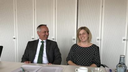 Bild: eig
Sie brennen für die Entwicklung des ländlichen Raums in der Oberpfalz: Amtsleiter Thomas Gollwitzer und seine Pressesprecherin Petra Nickl.