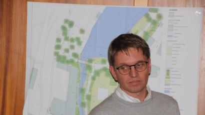 Bild: kro
Detailliert stellte Stadtbaumeister Andreas Ockl das Konzept "Zukunft Stadtgrün" vor.