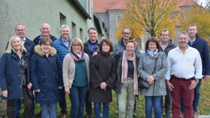 Bild: dob
Aus den Jugendlichen von damals sind Frauen und Männer geworden, die sich viel zu erzählen haben. Immerhin haben sie vor 40 Jahren letztmals die Schulbank in der Realschule gedrückt.