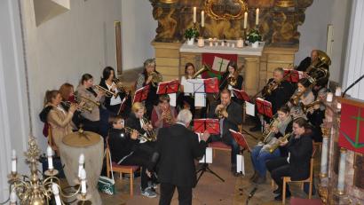 Bild: exb
Der evangelische Posaunenchor Thansüß unter der Leitung von Heinrich Müller gestaltet eine Andacht.