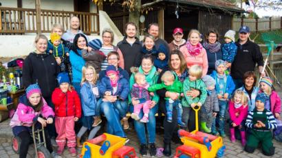 Bild: no
Eltern und Kinder sind beim Ramadama mit großer Begeisterung bei der Sache.