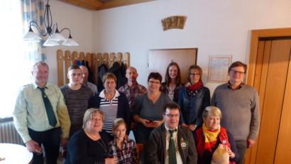 Bild: exb
Die besten Teilnehmer beim Kirchweihschießen des Schützenvereins "Grenzland" Pullenried wurden mit Preisen belohnt.