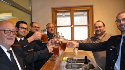 Bild: dse
Im Kommunbrauhaus Eslarn lernten die Feuerwehrleute die Tradition des Zoigls kennen