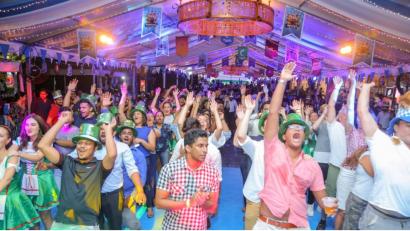 Bild: exb
iern in einem großen Zelt, wie es sich für ein „Oktoberfest“ gehört. Nur das dieses nicht in München, sondern Sri Lanka stattfand.