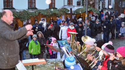 Bild: fjo
Verschiedene Musikgruppen, von den Allerjüngsten bis zu den Senioren, werden beim Waidhauser Adventsmarkt eine Kostprobe ihres Könnens bieten.