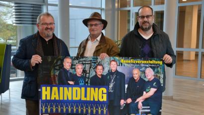 Bild: exb
Die Organisatoren des "Weidener Löwenfestes" (von links) Anton Forster, Wolfgang Würschinger und German Schieder landen mit Haindling den nächsten Coup. Der Vorverkauf für das Konzert am 25. Mai 2019 läuft.