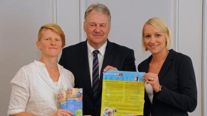 Bild: exb
Iris Pinzenöhler (rechts) ist neu im Team der Taschengeldbörse. Gemeinsam mit Anita Kinscher (links) kümmert sie sich neben ihrer Haupttätigkeit im Kreisjugendamt nun um die Vermittlung von Jobs in Amberg und im südlichen Landkreis.