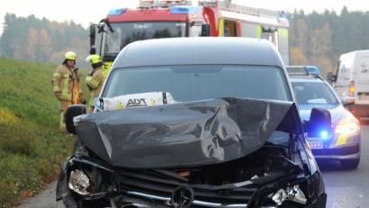 Bild: gf
Dieser schwarze VW-Caddy ist auf das Stau-Ende aufgefahren.