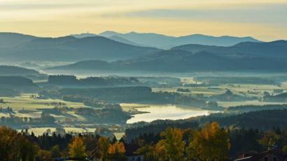 Bild: Günter Moser
Die Aussicht an diesem Morgen reichte bis zu den Gipfeln des Bayerischen Waldes.