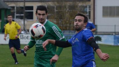 Bild: mhs
Nicht nur zuschauen, wie zuletzt gegen Ensdorf, wollen die Akteure des FC Wernberg (links Andreas Lorenz) am Sonntag beim Bezirksliga-Schlusslicht SV Sorghof.