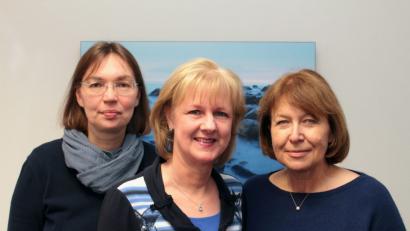 Bild: Caritas
Das Team der Caritas-Schwangerschaftsberatungsstelle Schwandorf: die beiden Beraterinnen Maria-Luise Schindler (rechts) und Ingeborg Zrenner (links) und die Verwaltungsfachkraft Ina Warkentin.