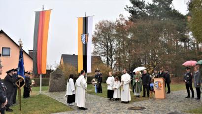 Bild: rgr
Die Stadt Grafenwöhr und die Feuerwehr Gmünd gedachten der Opfer von Krieg und Gewalt beim Volkstrauertag in Gmünd.