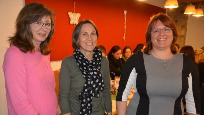 Bild: jr
Ursula Siller (links) begrüßte als Referentinnen Bianca Wallenta und Conny Rosenlehner (von rechts), beide aus München, die den Workshop zum Thema „Inklusion – Mode oder Notwendigkeit“ hielten.